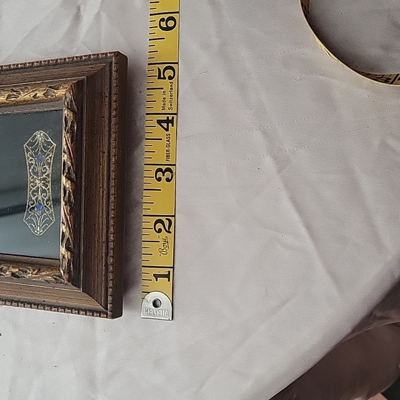 Vintage Colony Accents Cameo with Metal Art Wall Art - Picture 12 of 13